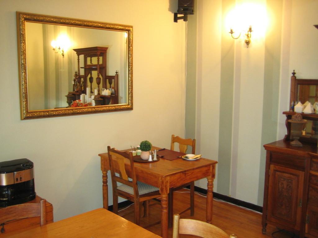 Gooseberry Hotel Витлеем Екстериор снимка